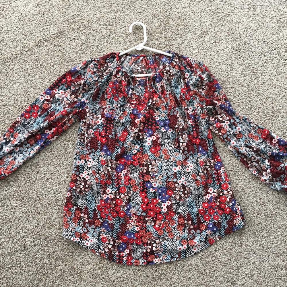 Floral, shirt-tail, blouse